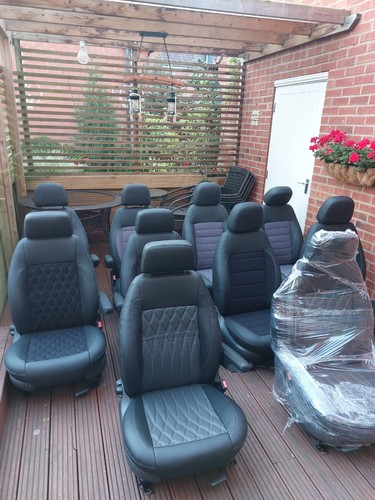 Captain swivel seats - captain,