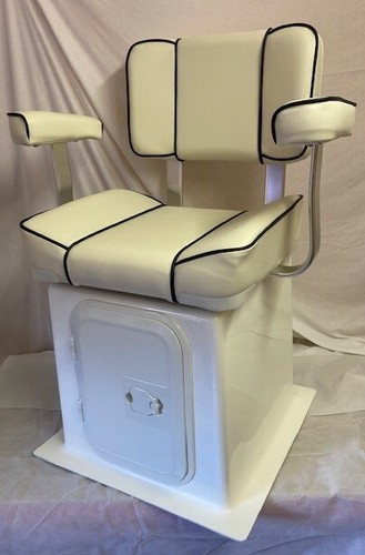 White captains boat - captains, seat
