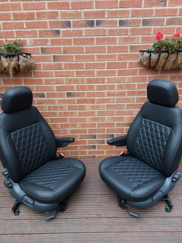 Captain swivel seats - captain,